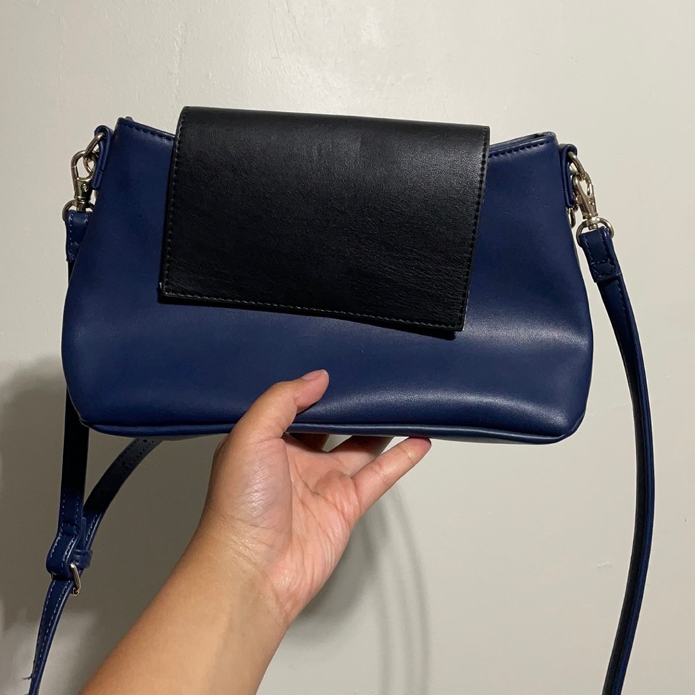 Blue purse/crossbody bag